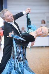 Bild 2 Tanzpaar Heinz und Margret Cierpka TC Schwarz Weiss Reutlingen e.V. Bild blitznichtde