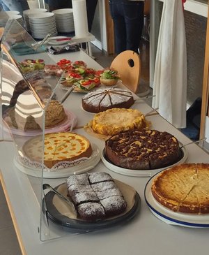 das leckere und einladende Kuchenbüffet beim Turniertag
