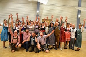 2019119 Dirndl TanzParty Foto Breitmaier 1