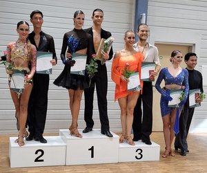 Samuel und Beatrice auf Platz 2 bei Hgr B Latein