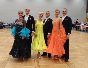Beate und Gunther, Annette und Dieter, Petra und Stefan in Mosbach beim Tanzsporttag der Master-Klassen