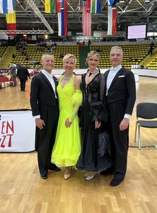 Kuchenbeckers und Brandstetters bei Hessen tanzt, Sen III S Standard
