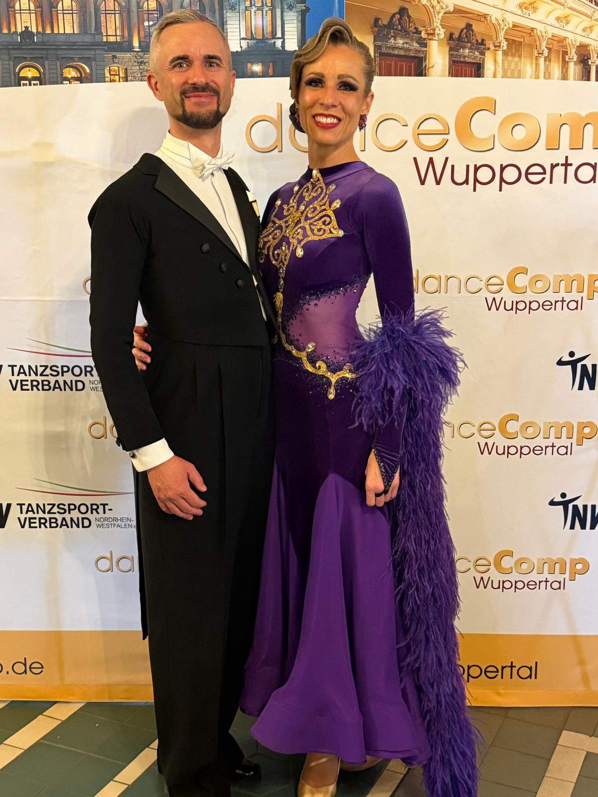 Sebastian und Julia in der historischen Stadthalle in Wuppertal